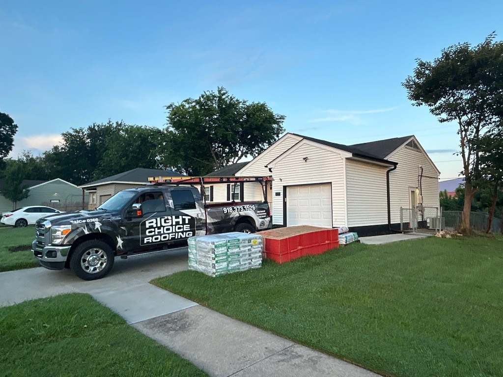 Right Choice Roofing truck on site